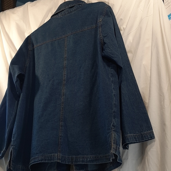 Jacket - Picture 3 of 5